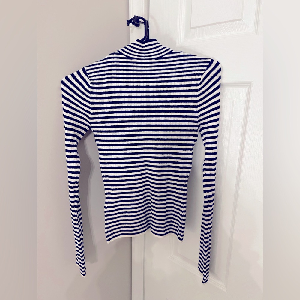 Women’s Abercrombie & Fitch Mock Turtleneck Sweater